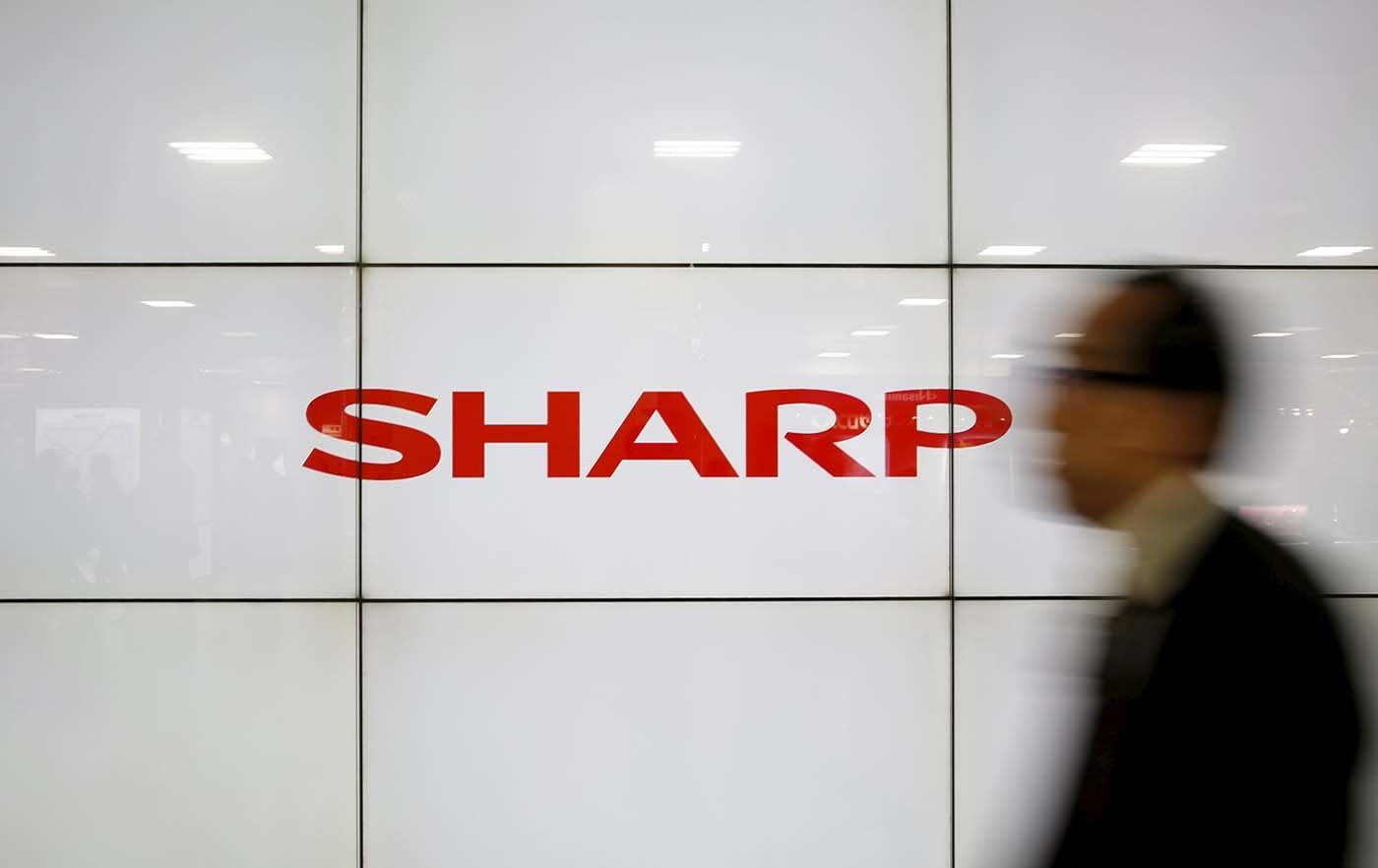 SoftBank planuje dużą inwestycję w&nbsp;Sharpa – stawką rozwój AI