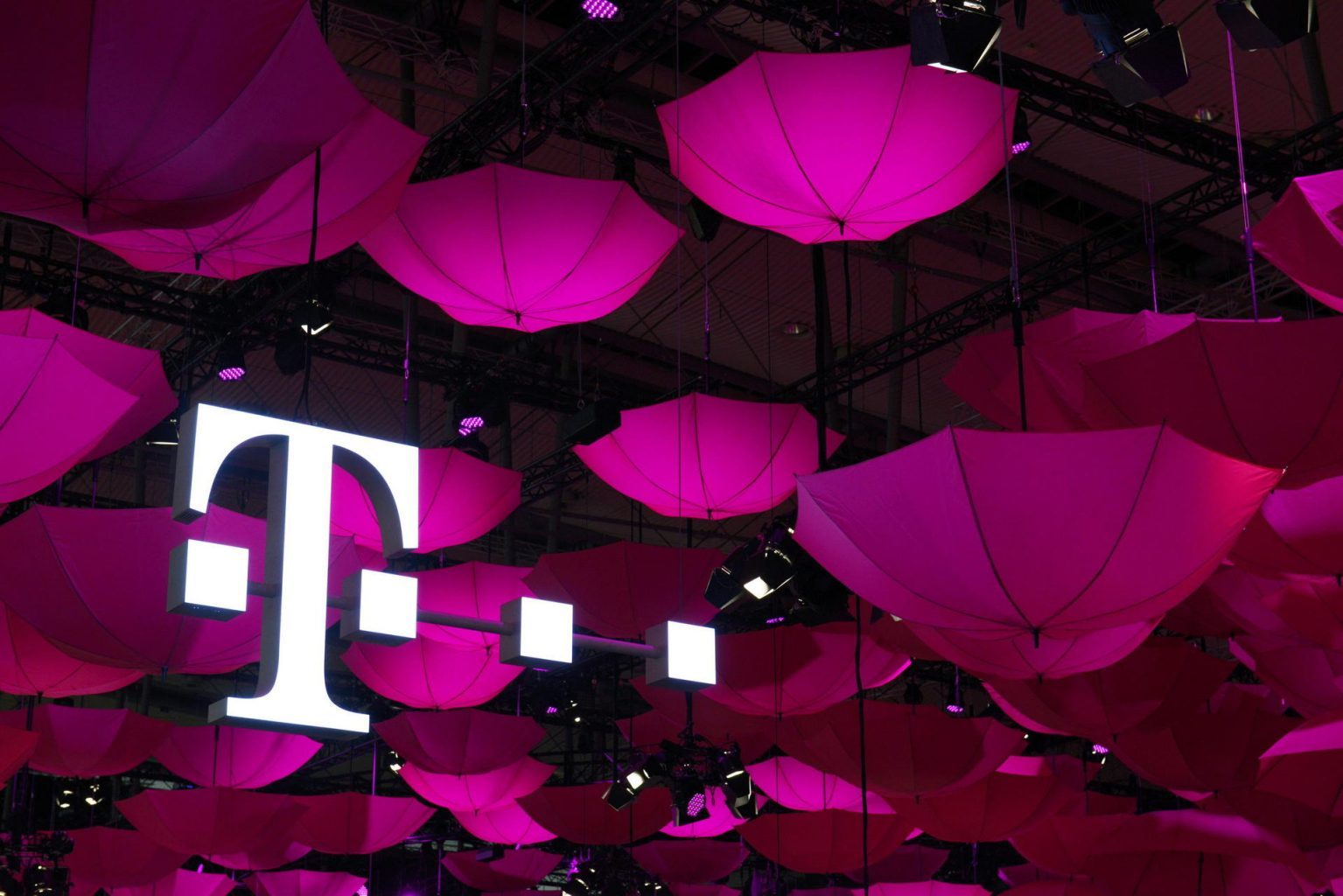 Dobre wyniki T-Mobile za&nbsp;II&nbsp;kwartał