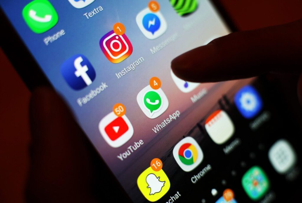 social media, dsa