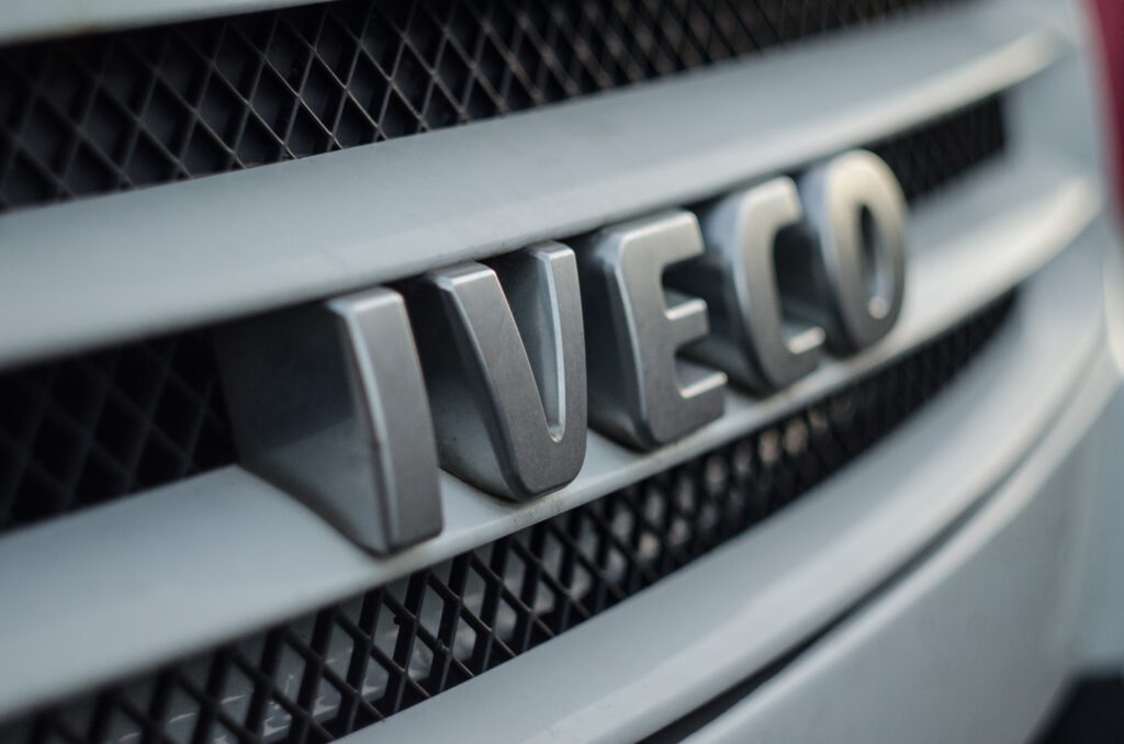 auto, samochód, iveco, ciężarówka