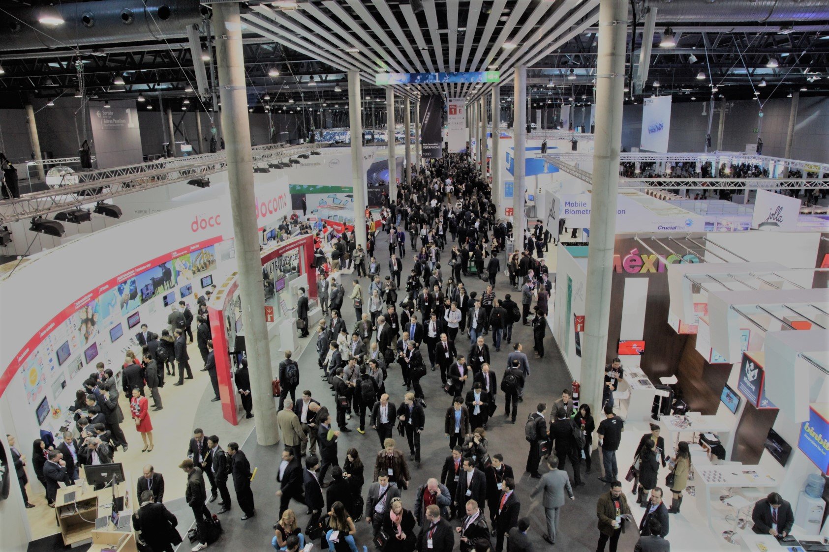 MWC 2023: Smartfony, sztuczna inteligencja, Metaverse i&nbsp;kontrowersje wokół Huawei