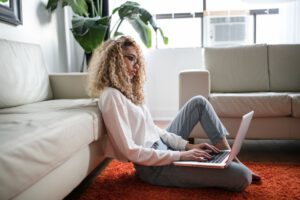 praca, home office, praca zdalna, branża IT, online