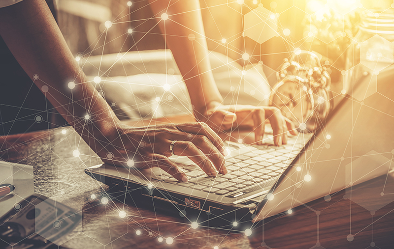 Eurostat o&nbsp;digitalizacji w&nbsp;Polsce: Bardzo nierówna