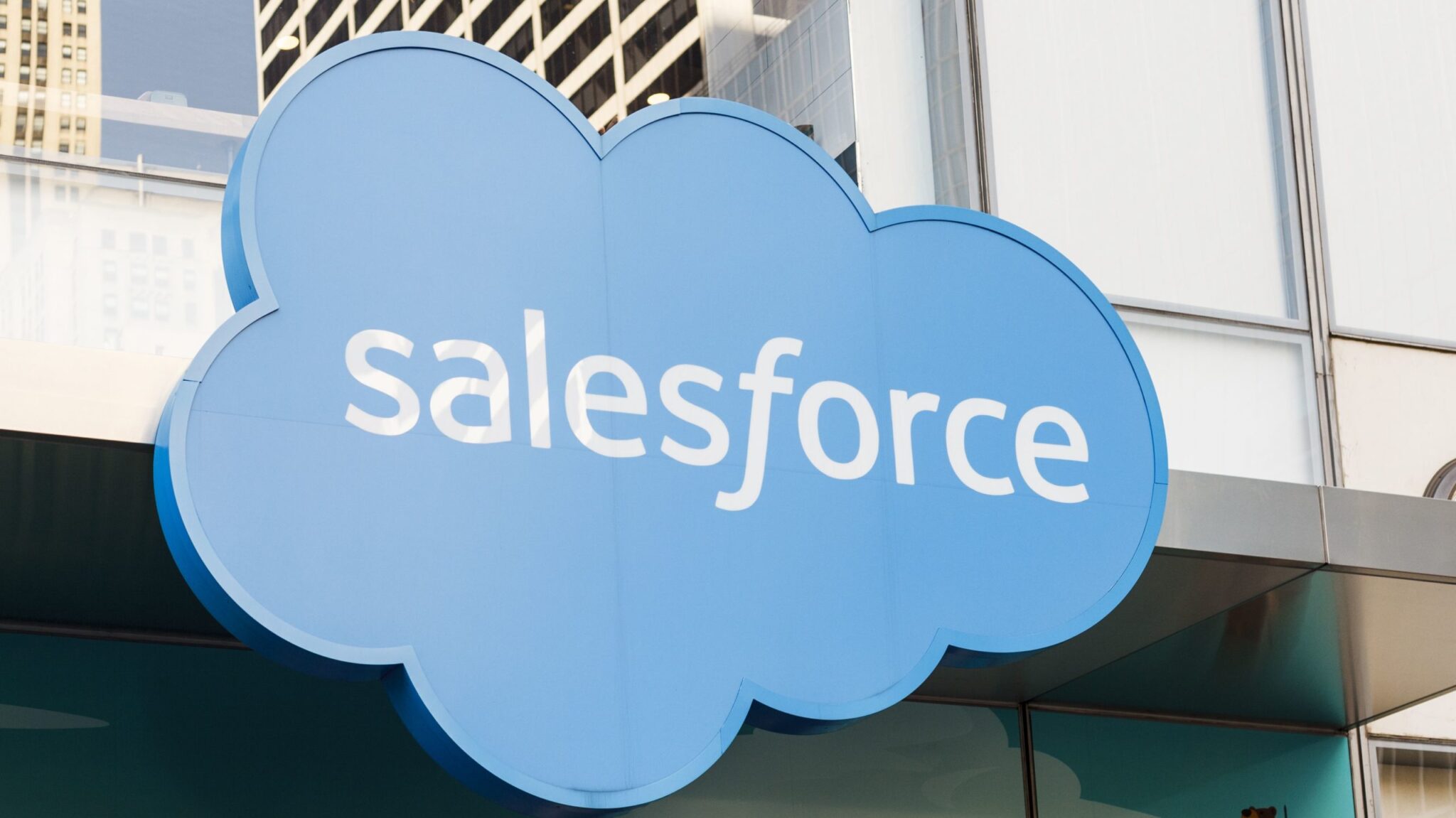 Salesforce stawia na&nbsp;Google Cloud – co&nbsp;oznacza to&nbsp;dla klientów?