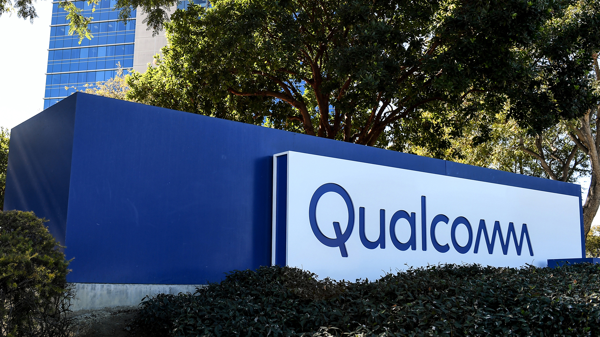 Dobre wyniki Qualcomm nie&nbsp;uspokajają rynku. W&nbsp;tle Apple i&nbsp;MediaTek