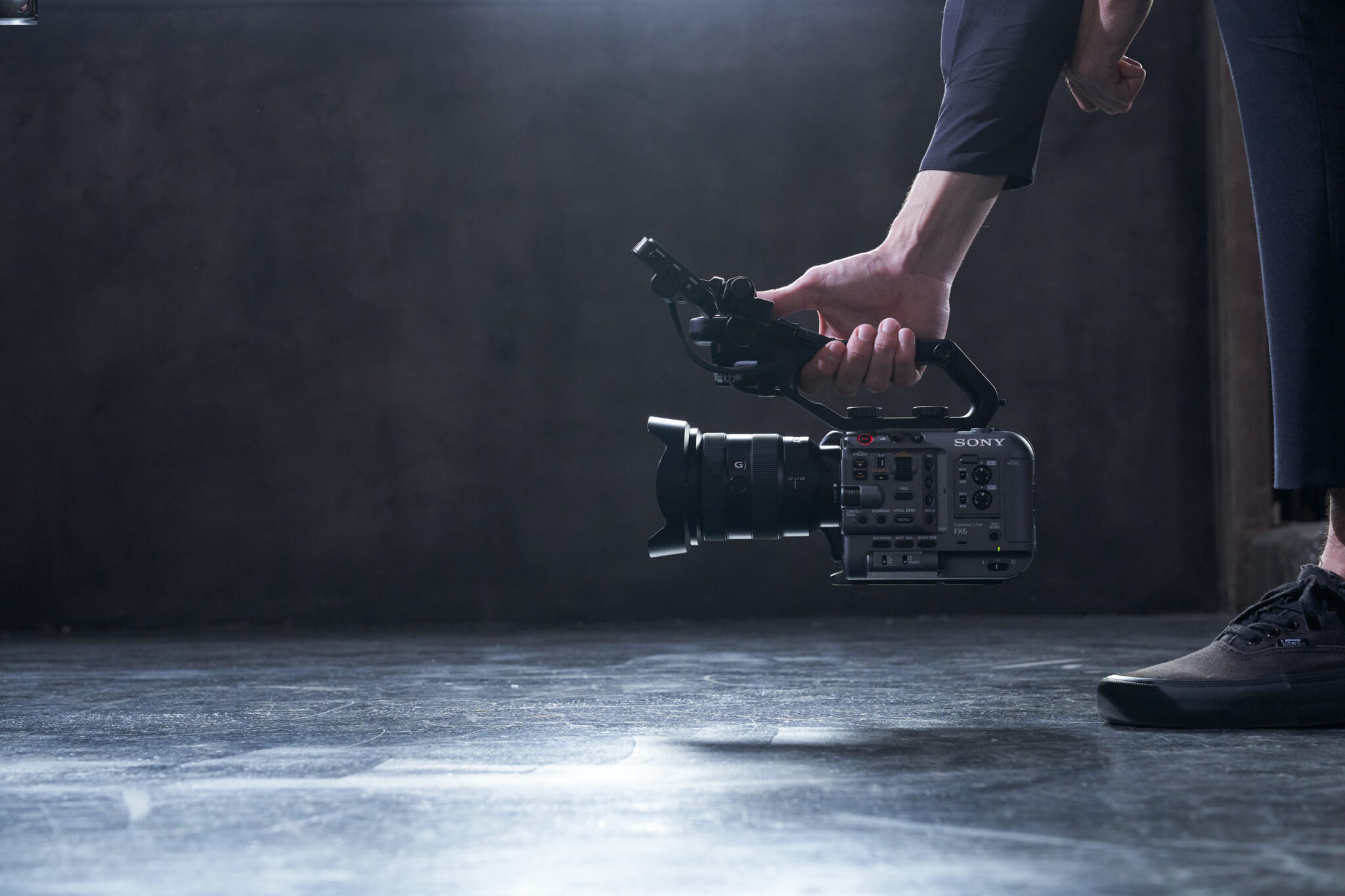 Sony powiększa ofertę o&nbsp;profesjonalną kamerę FX6