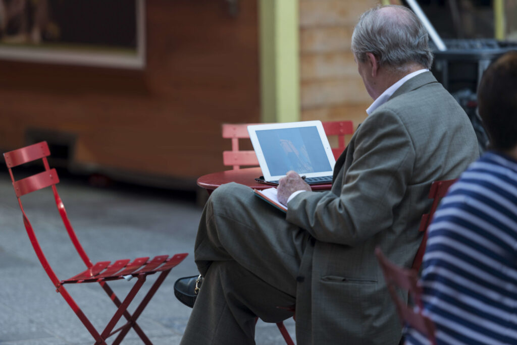 seniorzy, technologia