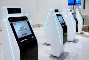 emirates, digital signage