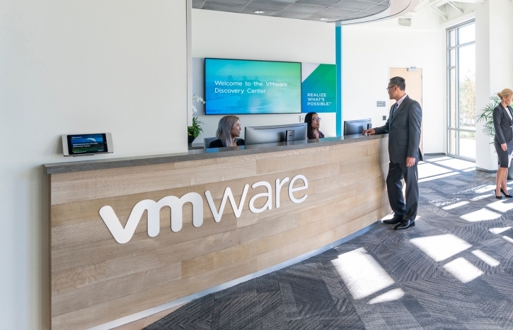 Broadcom zaostrza kurs wobec klientów VMware. Subskrypcja albo&nbsp;audyt