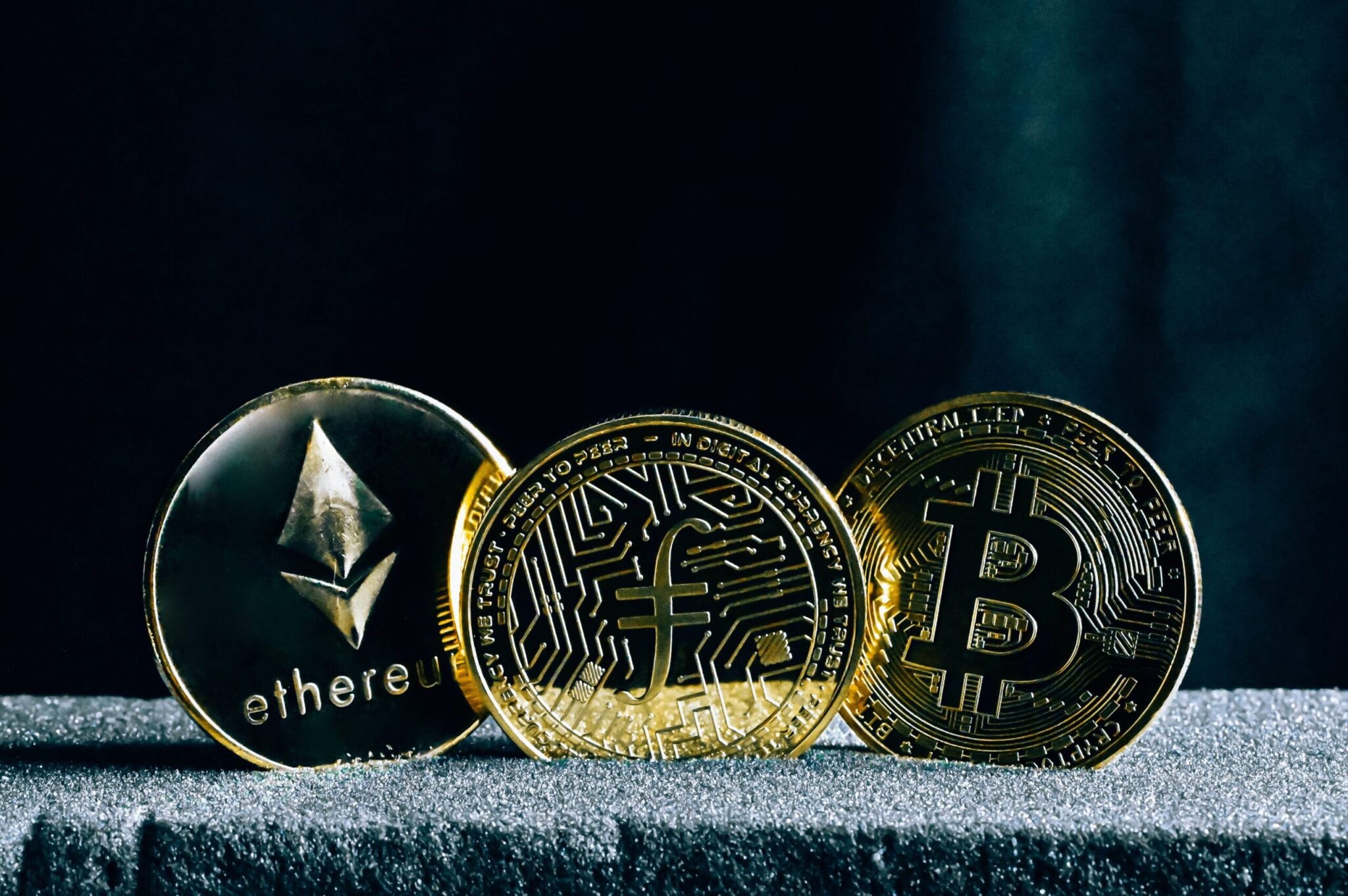 Giełdy kryptowalut walczą z&nbsp;cyberprzestępcami.  Dlaczego regulacje ws. przeciwdziałania praniu pieniędzy są&nbsp;tak&nbsp;ważne?