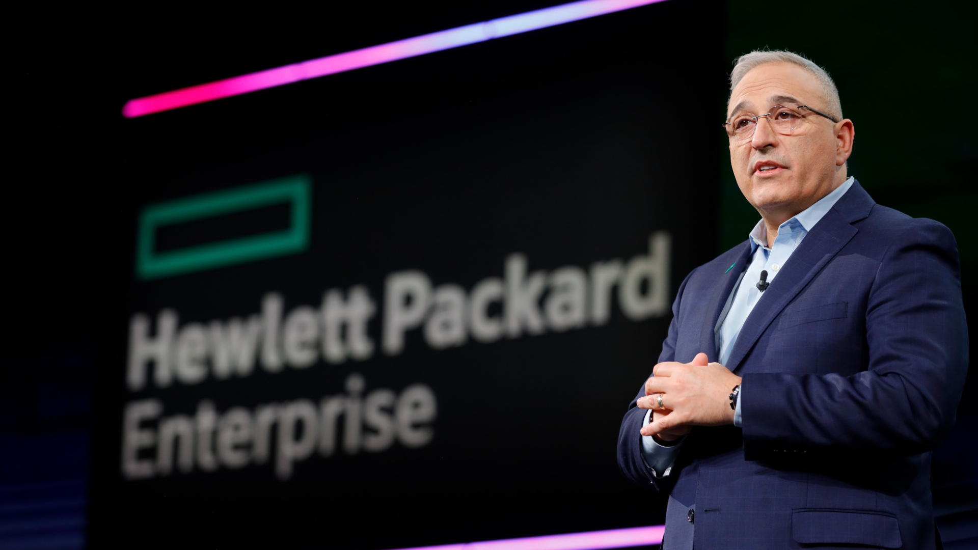 AI boom drives HPE results. Company raises forecasts