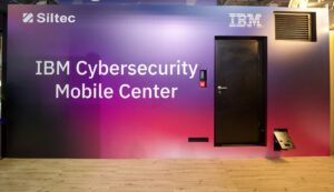 IBM Cybersecurity Mobile Center - Impact 23 Poznan fot.1