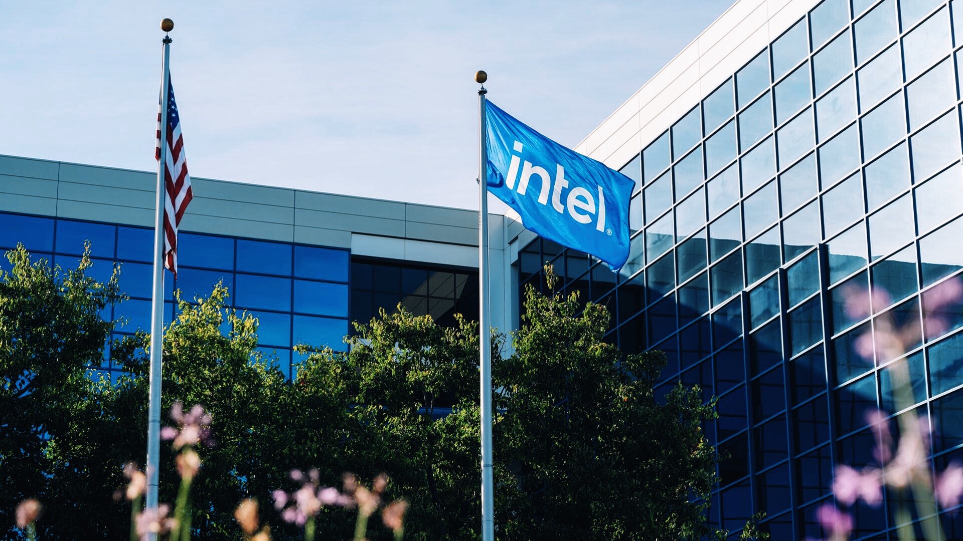 Intel nie&nbsp;wierzy w&nbsp;ARM, ale&nbsp;czy&nbsp;faktycznie jest tak&nbsp;niezatapialnym statkiem?