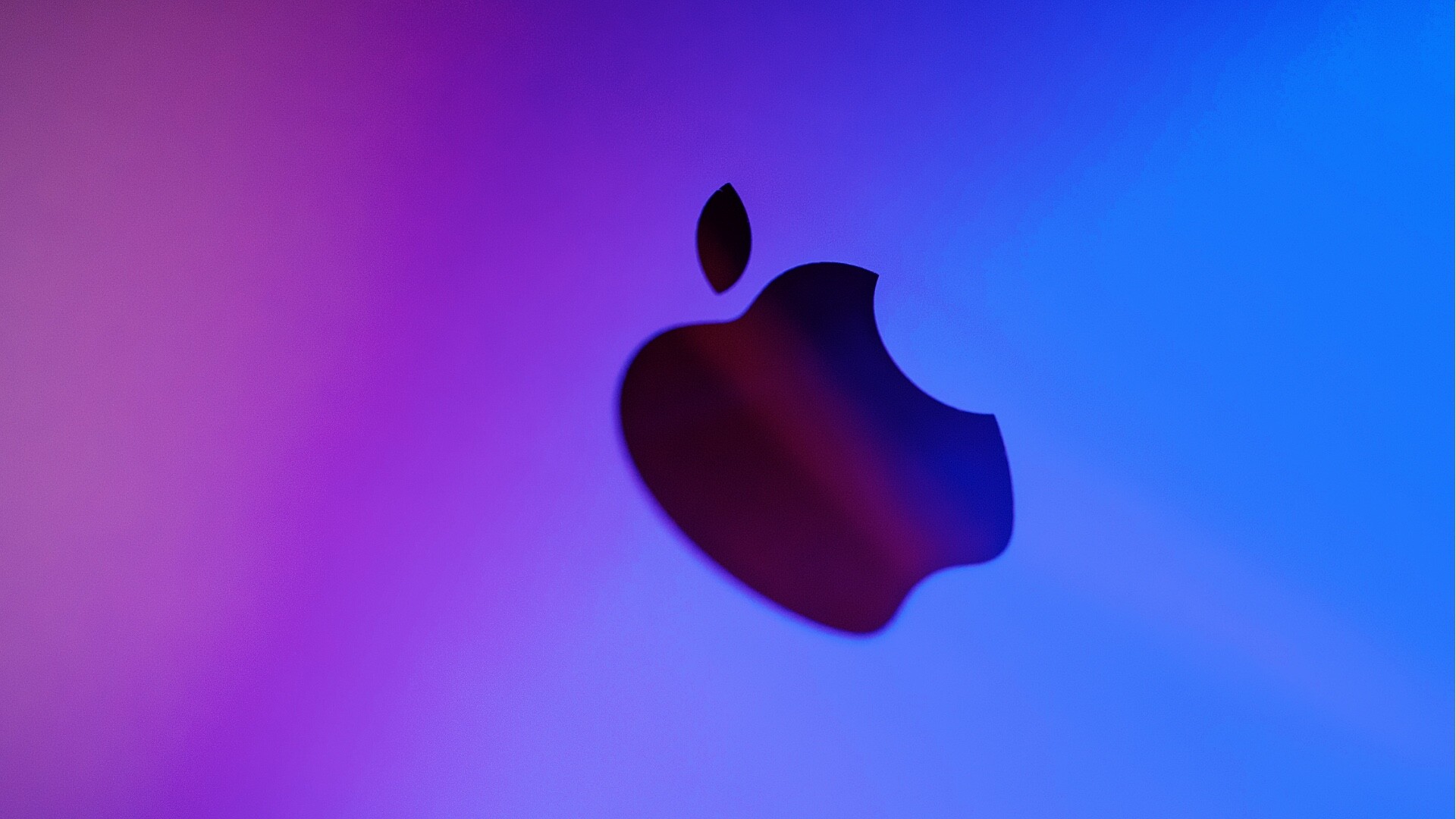 Zwrot w&nbsp;strategii AI? Apple rozmawia z&nbsp;Google o&nbsp;wdrożeniu Gemini w&nbsp;Siri