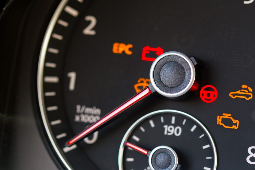 samochód, auto, motoryzacja, kontrolka check engine