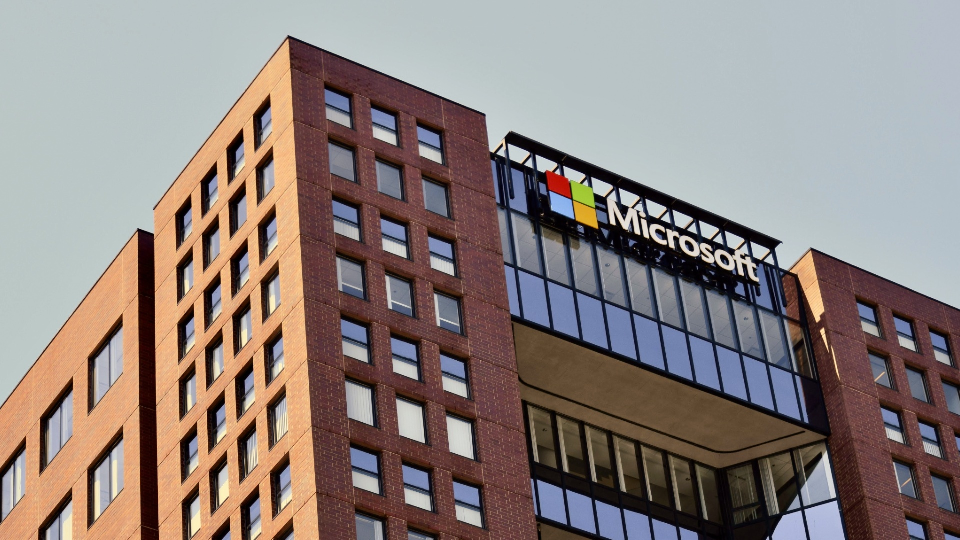 Szokujące wyznanie Microsoft. Jedno prawo USA sprawia, że&nbsp;są&nbsp;bezradni