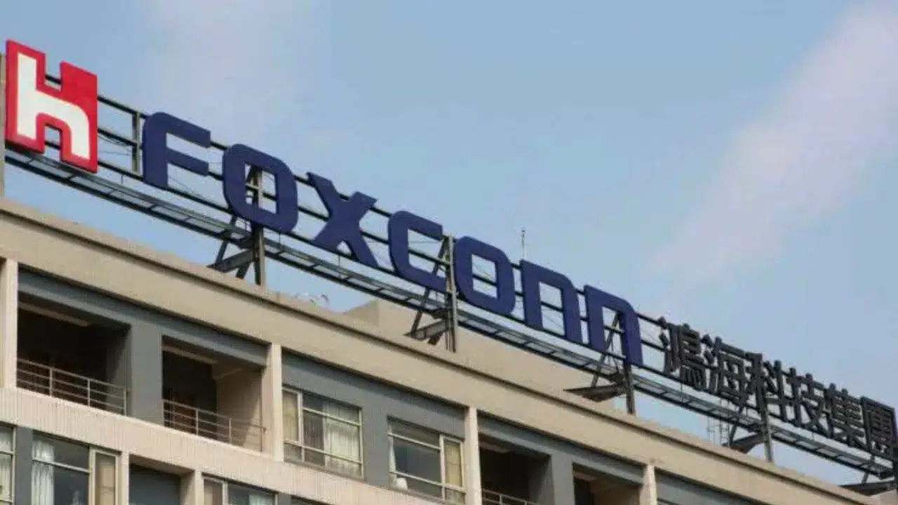 Foxconn rozwija własny model AI. FoxBrain ma&nbsp;usprawnić produkcję