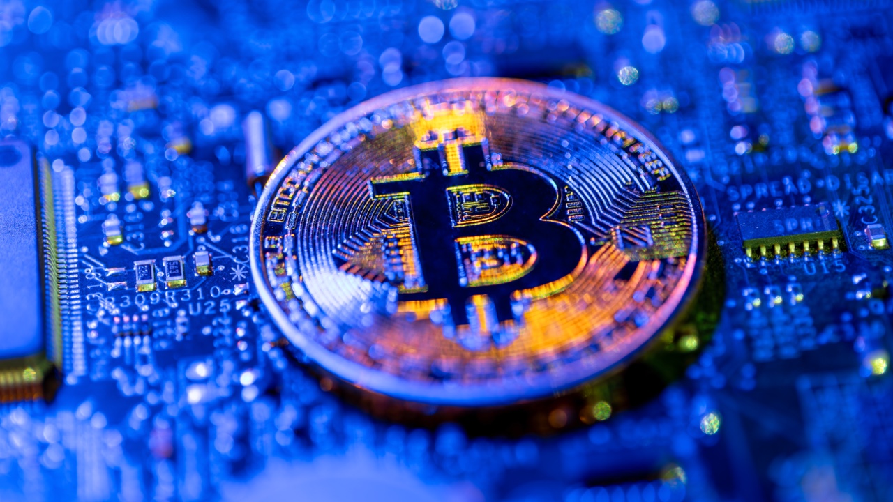 Bitcoin traci po&nbsp;decyzjach USA – eskalacja konfliktu z&nbsp;Chinami uderza w&nbsp;rynek kryptowalut