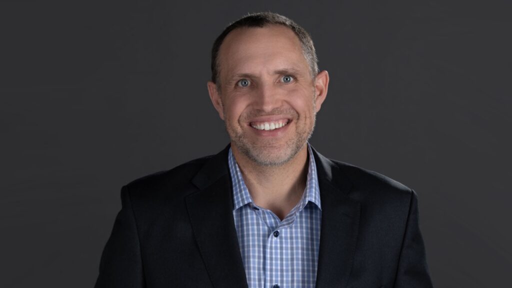 Bruce Owen, Equinix