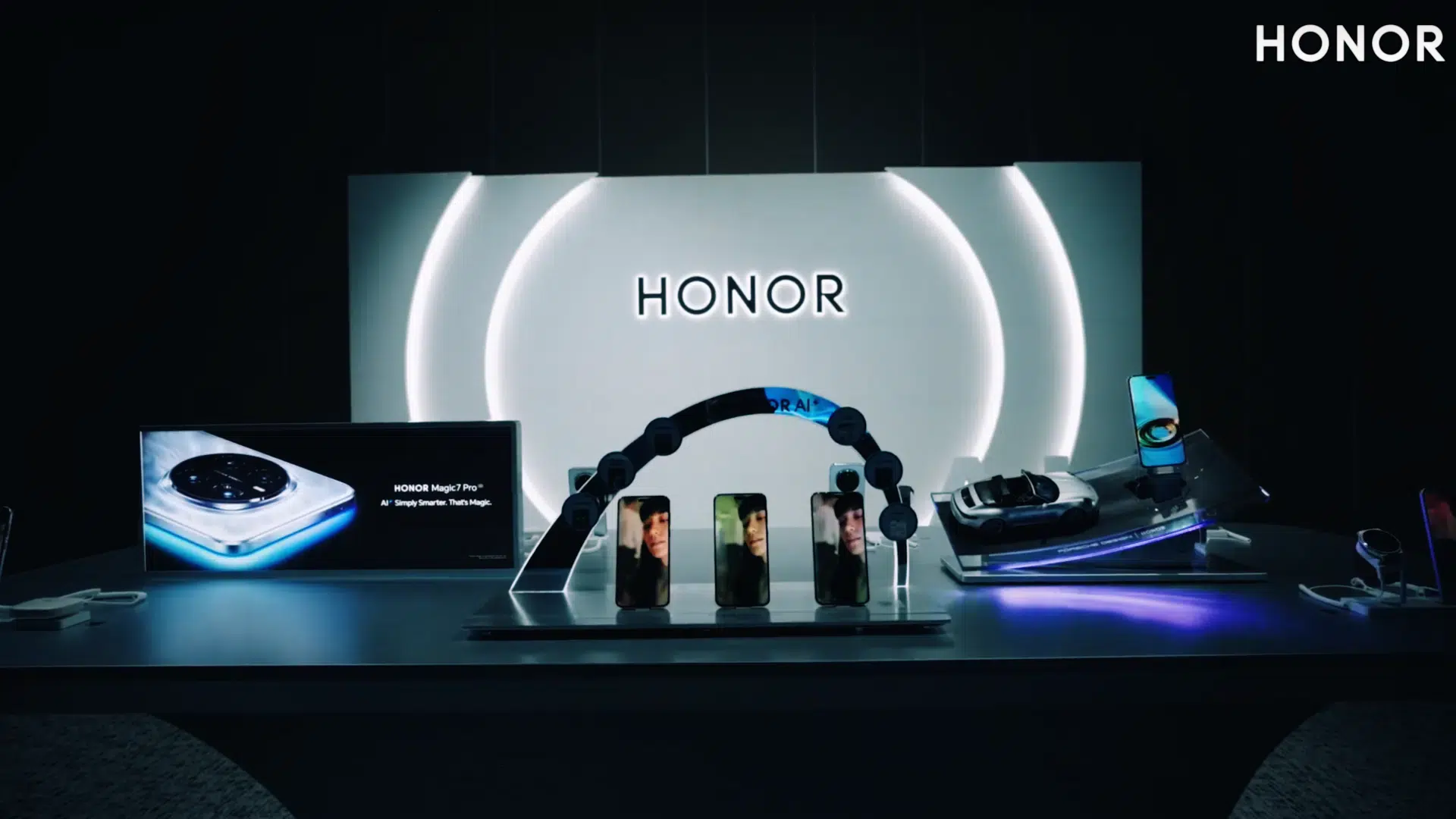 Honor nie&nbsp;chce być już tylko&nbsp;producentem smartfonów. Chce zainwestować 10 miliardów dolarów