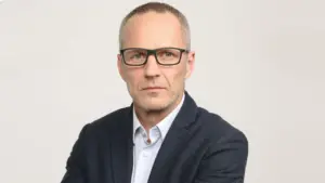 Bartosz Piasecki, Wiceprezes Zarządu yarrl SA