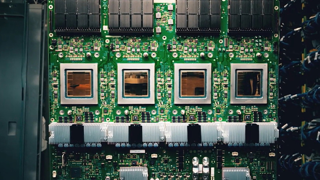 Google uderza własnym chipem. Ironwood to&nbsp;alternatywa dla Nvidia