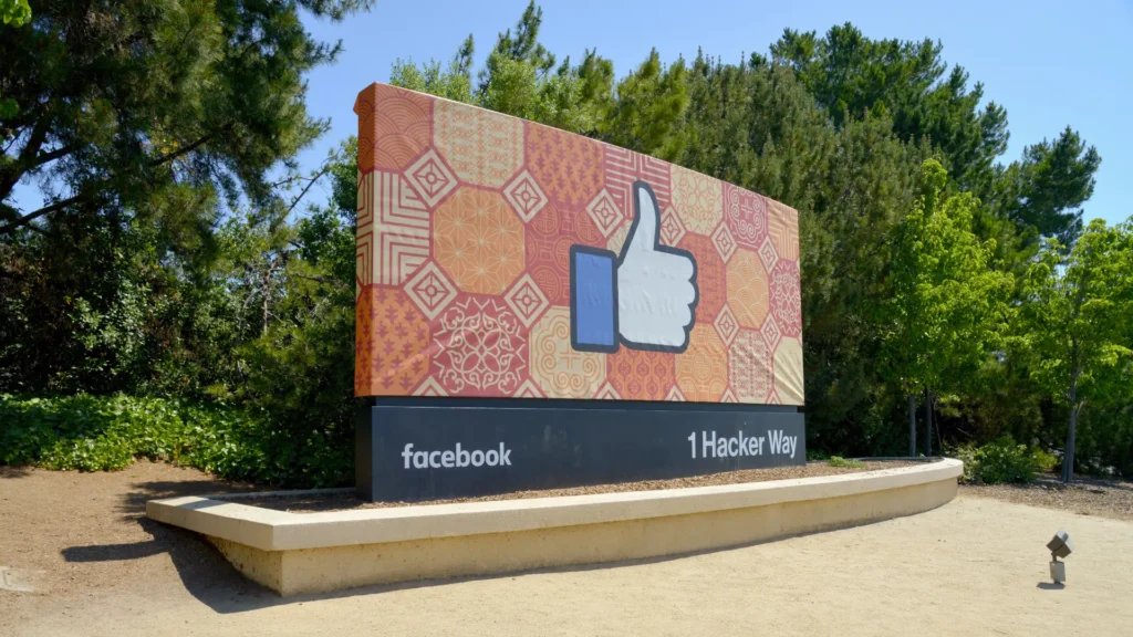 Meta, Facebook