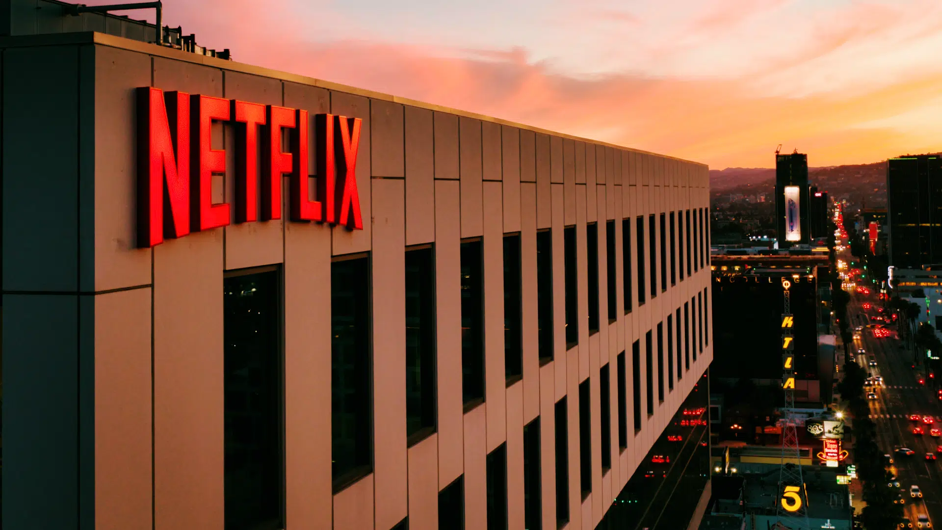 Netflix nie&nbsp;zwalnia tempa. Nawet recesja nie&nbsp;zatrzyma giganta streamingu