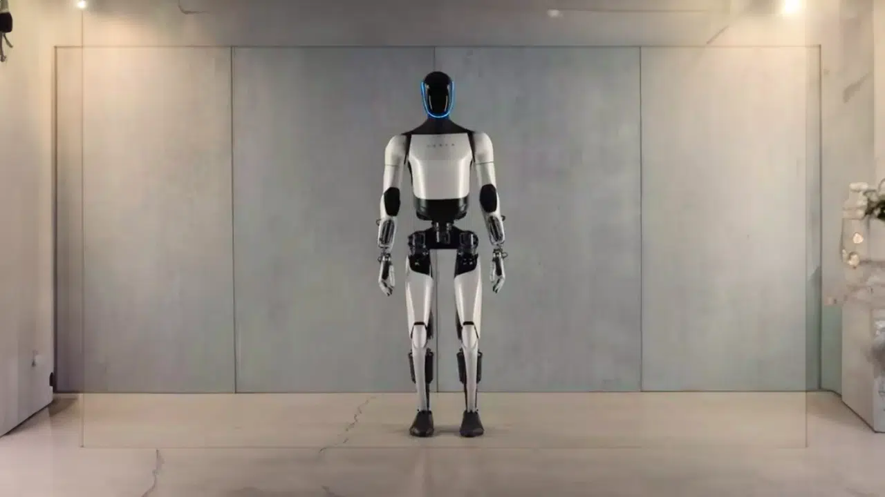 Tesla zderza się z&nbsp;Chinami. Produkcja robota Optimus wstrzymana przez&nbsp;ograniczenia eksportowe