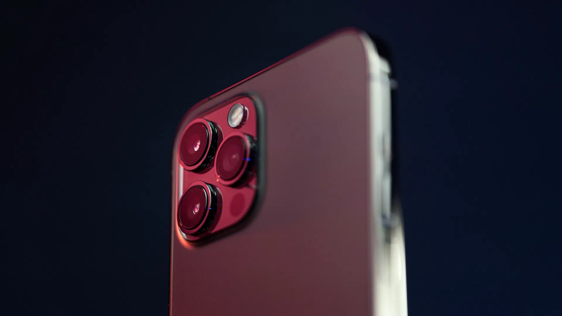 DarkSword and company security: How to protect company iPhones?