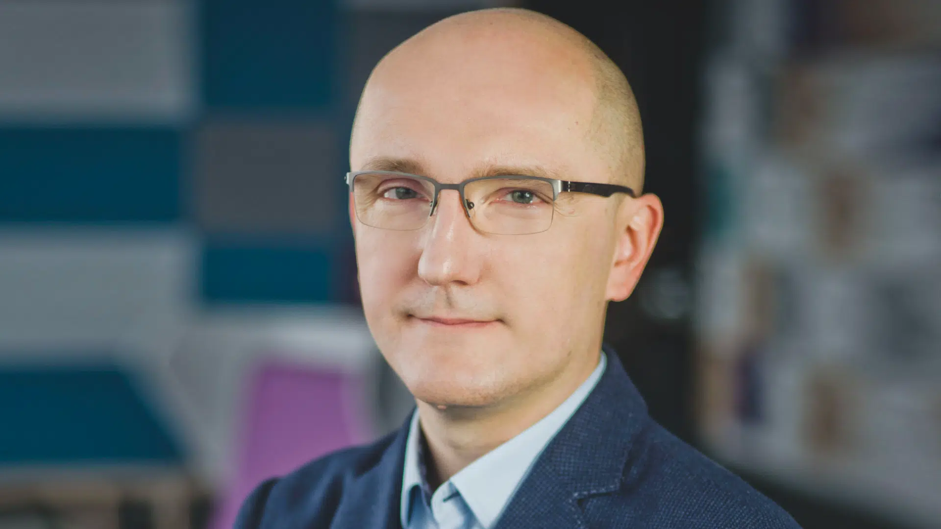 AI w&nbsp;ERP i&nbsp;CRM: Jak sztuczna inteligencja zmienia zarządzanie firmą