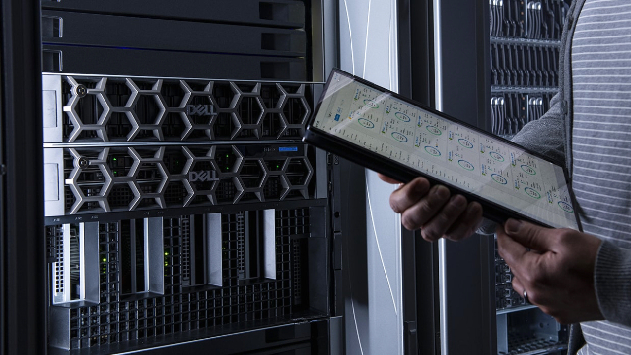AI servers drive Dell. Company revises financial targets upwards