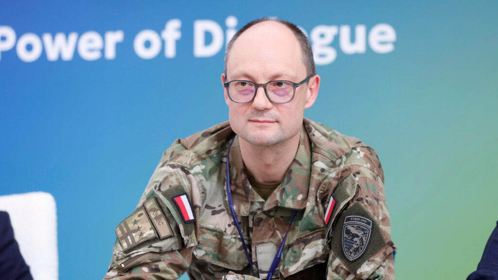 Pułkownik Paweł Doniec z Dowództwa Komponentu Wojsk Obrony Cyberprzestrzeni
